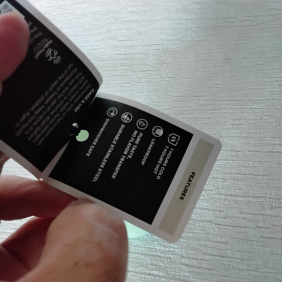 Hydro Flask Pastel Green Bottle with Handle - Picture 9 of 11